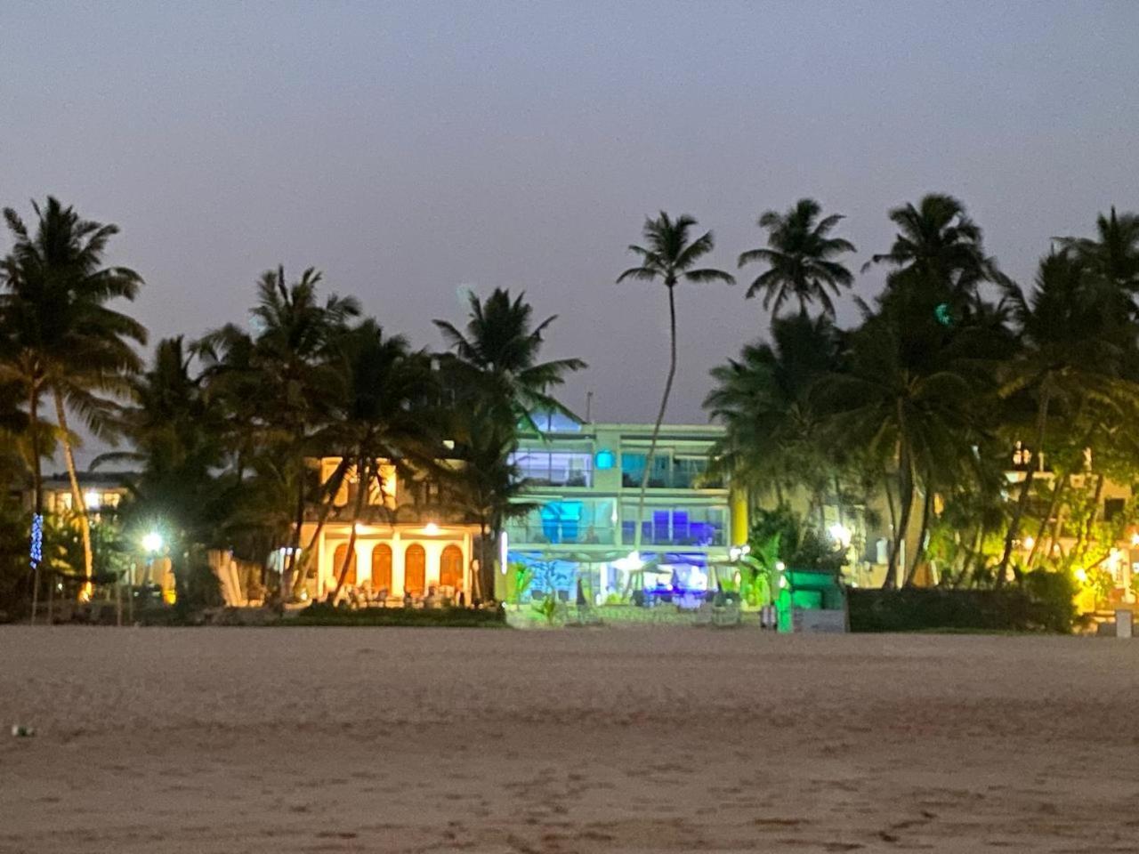 Josan Villa With A Glorious Beach And Sea View Habaraduwa Ngoại thất bức ảnh