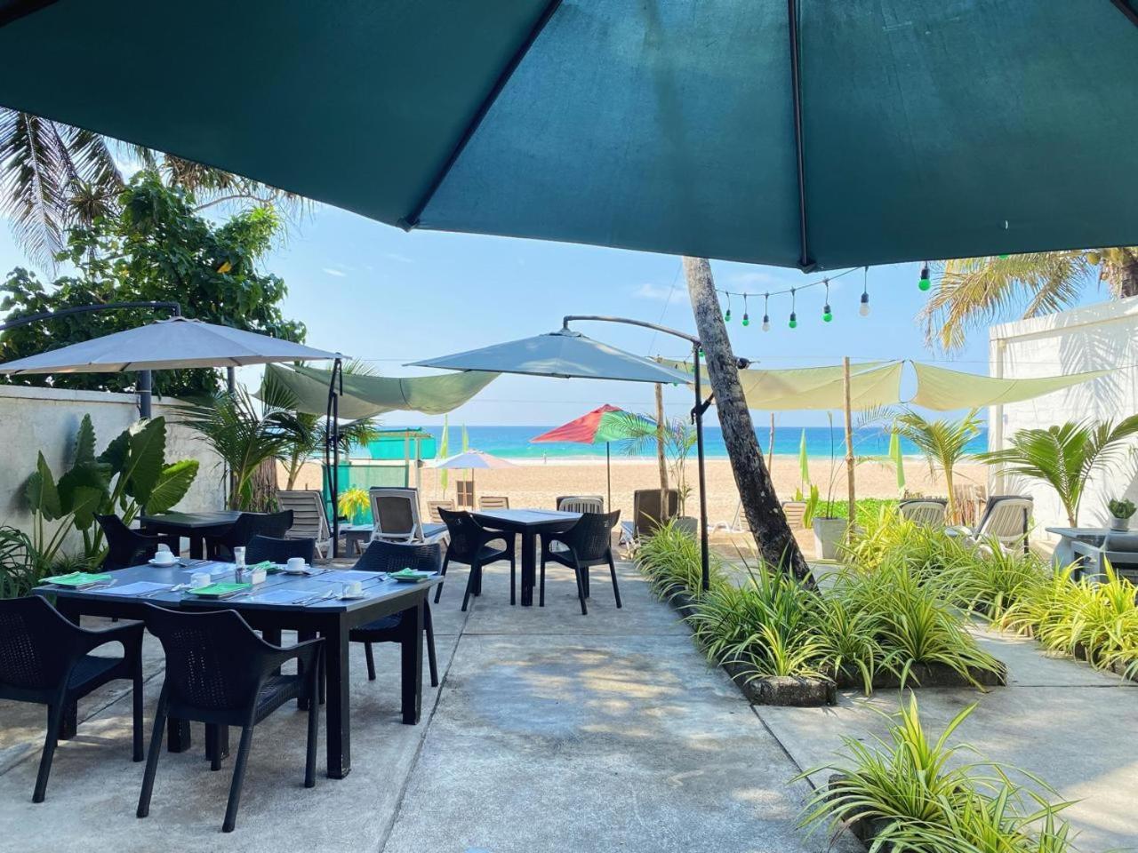 Josan Villa With A Glorious Beach And Sea View Habaraduwa Ngoại thất bức ảnh